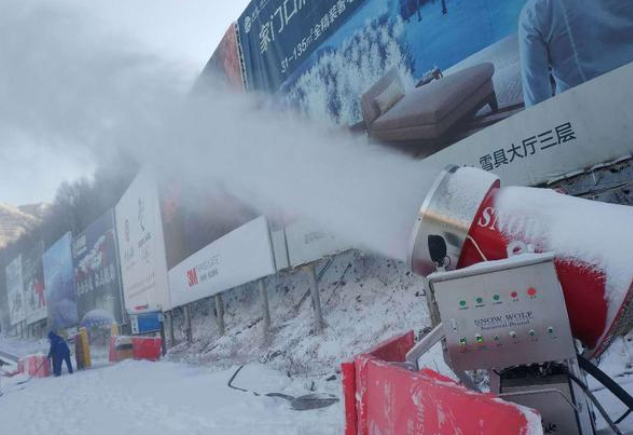 室外滑雪場建設(shè)怎么才能更加安全？